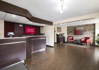 Red Roof Inn Chicago-OHare Airport/Arlington Heights - image 3